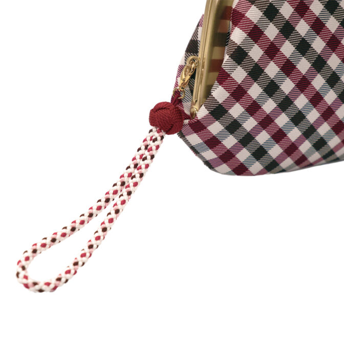 西陣織シルク・がま口長財布・京組紐ストラップ付・ギンガムチェック・レッド・ストラップ部分2