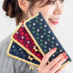 西陣織マスクケース 小花吹雪 モデルイメージ画像