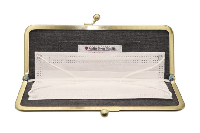 西陣織マスクケース マスク入れた状態