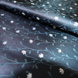 デメリットをメリットに変える!織物ならではの透かし技とは?