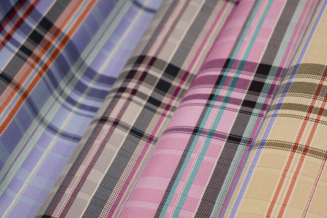 西陣織　ヤスラ経　カラフルチェック　ワイヤーポーチ用