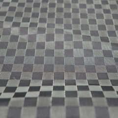 キラキラ光るナイロンと西陣織シルクの組み合わせが最高にクール！