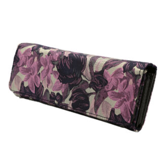 カードがめっちゃ入るというか、ほぼカードしか入らないカードケース