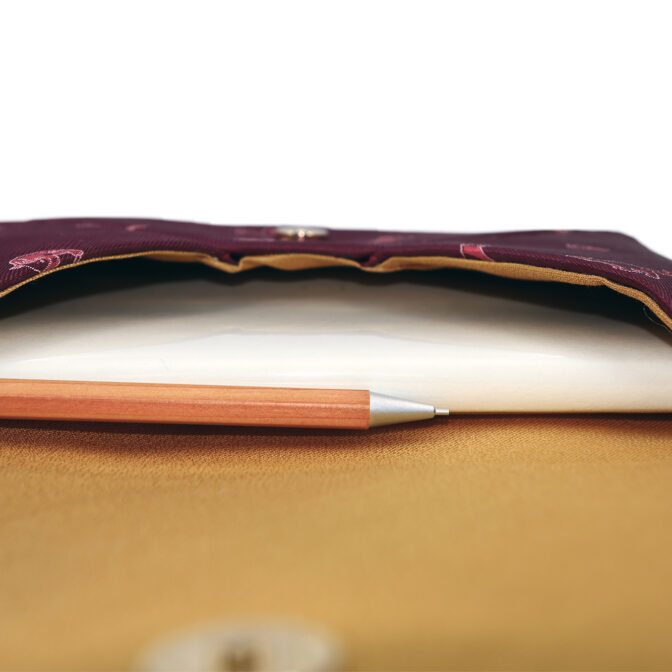 ねこクラッチ　内側拡大