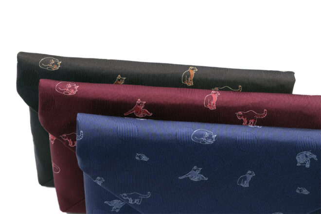 普段使いOK！モダンな数寄屋袋（すきやぶくろ）