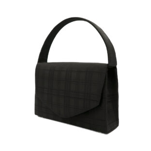 これぞ日本の職人技!貼り合わせ技法による美しいフォーマルバッグ