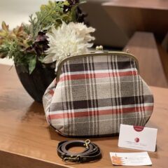 和洋折衷なバッグ!/撥水加工・西陣織シルクネップ・がまぐちポシェット・メランジチェック・ベージュ・日本製