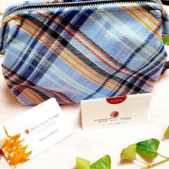 幸せ感じれる時間(*^-^*)/撥水加工・西陣織シルク・がばっと開くアクセサリーポーチ・マルチチェック・スカイブルー・日本製