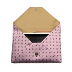 パンダ柄の数寄屋袋・ラベンダー・使用イメージ