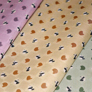 お座りパンダともぐもぐパンダ!可愛いパンダ柄の織物