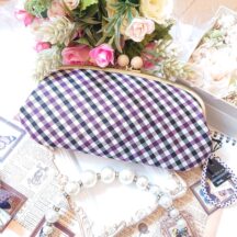 使いやすくて嬉しいです/西陣織シルク・がま口長財布・京組紐ストラップ付・ギンガムチェック・パープル