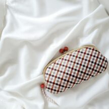 大容量で使いやすいがま口財布/西陣織シルク・がま口長財布・京組紐ストラップ付・ギンガムチェック・ブラウン